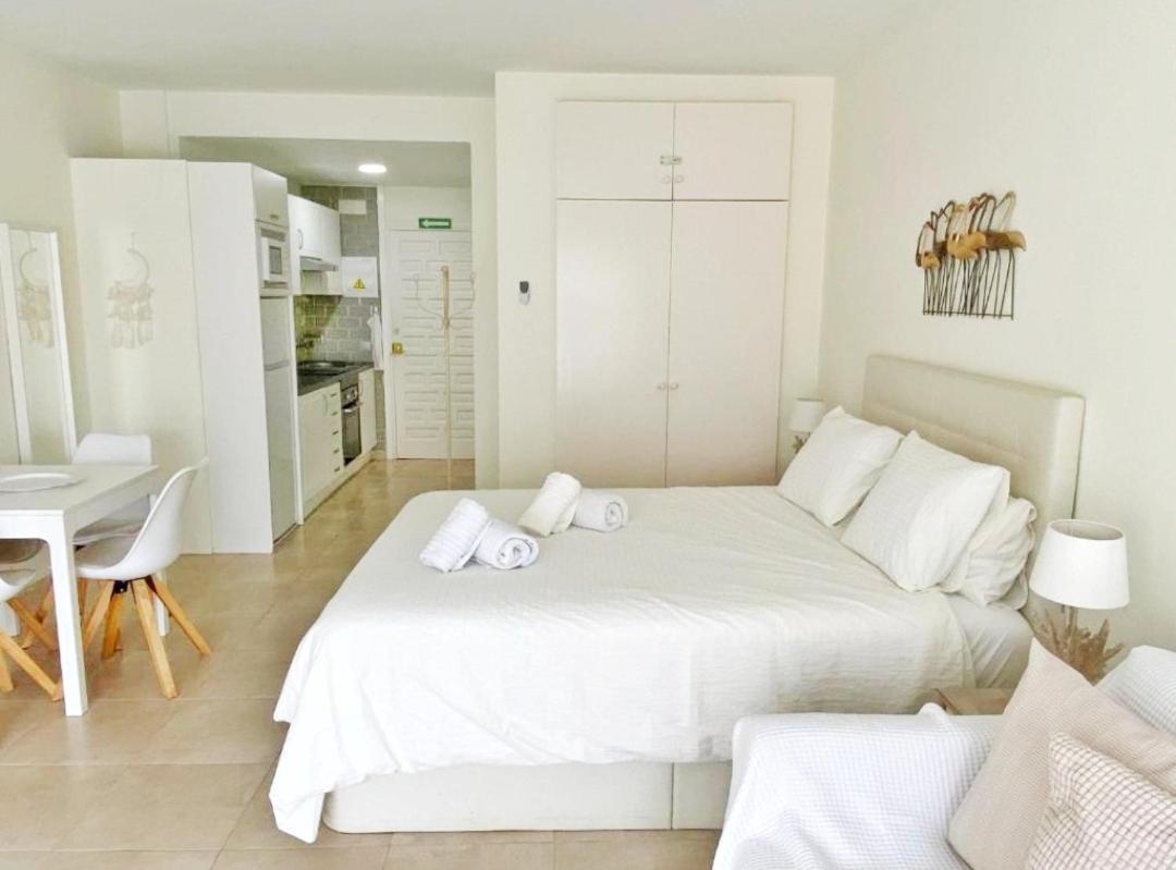 Apartamentos Holidays Benalbeach Benalmadena Exterior photo