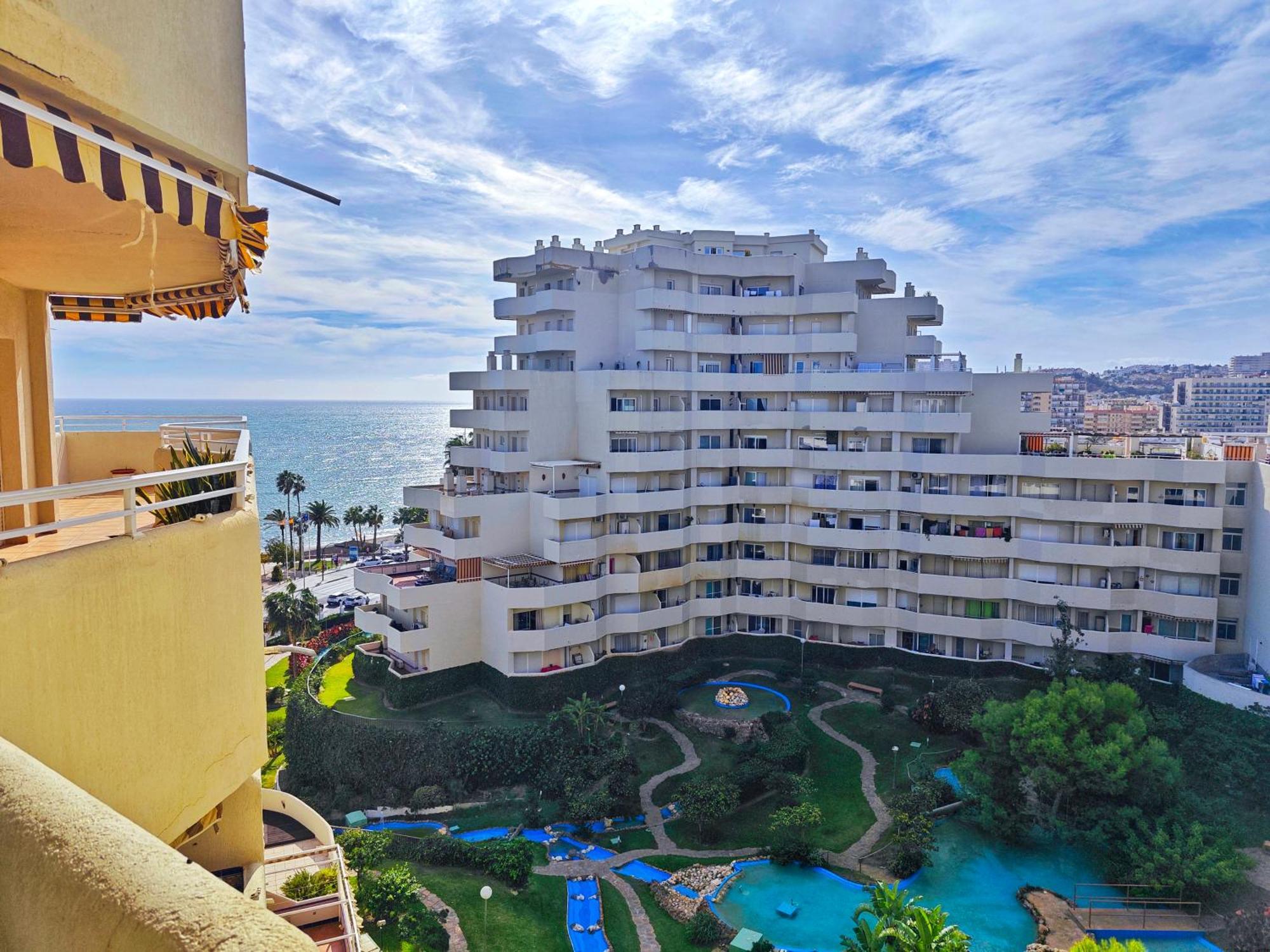 Apartamentos Holidays Benalbeach Benalmadena Exterior photo